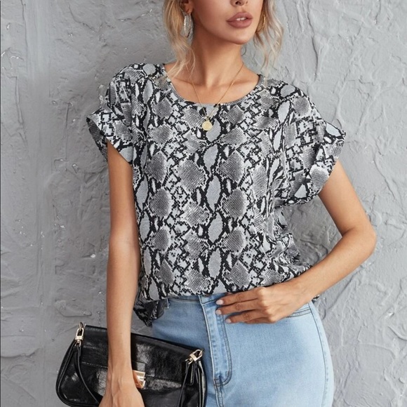 Snakeskin print blouse - Picture 1 of 5